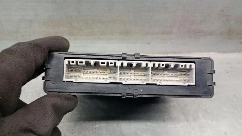 8954053330 centralina abs per LEXUS IS II ( E2 ) 220D (ALE20) 2005 5494423 - Immagine 3 di 4