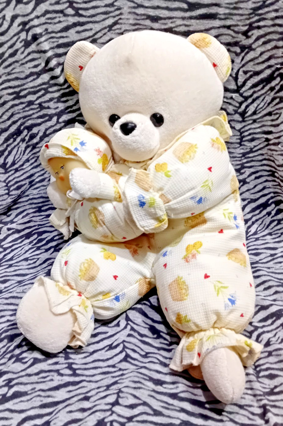 Ours en peluche Minouche Ajena 40cm, doudou d'enfance et sa luciole phosphorescente