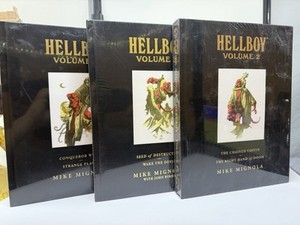 HELLBOY LIBRARY EDITION ヘルボーイ 1 & 2 セット HELLBOY LIBRARY EDITION ヘルボーイ1 & 2 セット