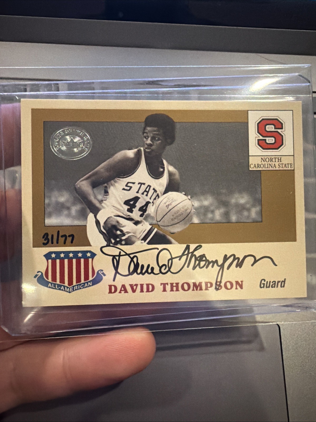 2001 Fleer Greats of the Game DAVID THOMPSON All-American Auto #31/77 NC STATE