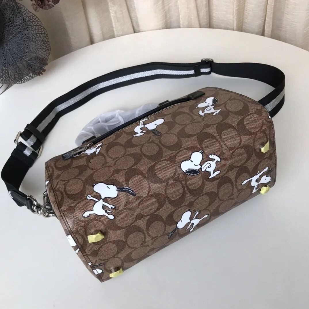 Coach x Peanuts Snoopy Rowan Satchel Bag Hand Boston Tote Coach x Peanuts Snoopy Rowan Satchel Bag Hand Boston Tote