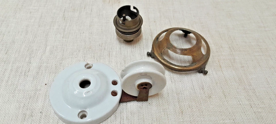 Ancienne Pièces suspension Monte et Baisse Contrepoids, Poulie, Griffe, Douille - Photo 4/4