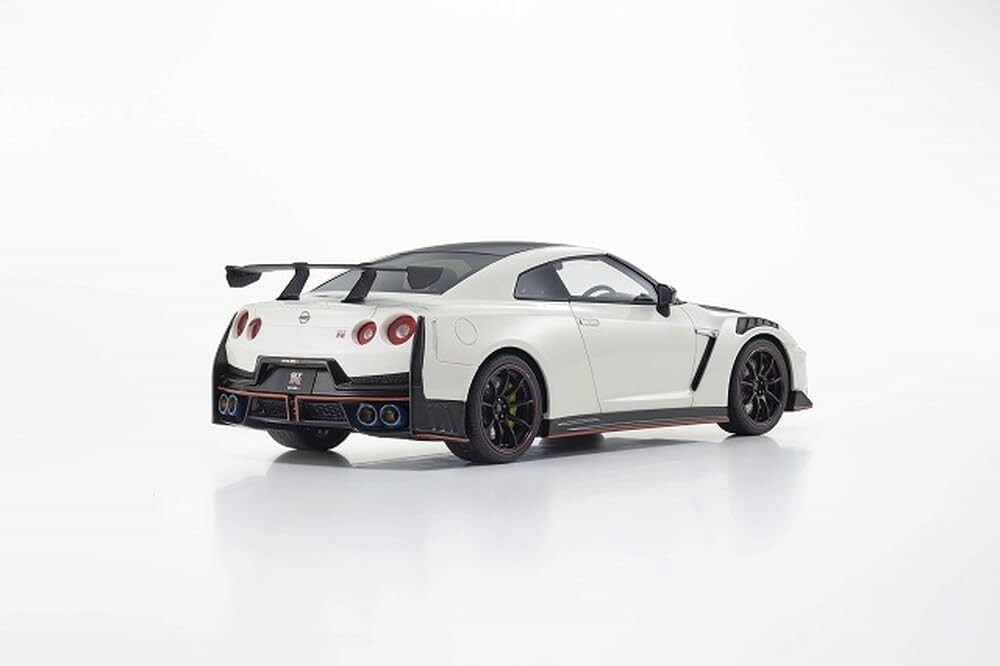 ニッサン GT-R R35 ニスモ スペシャルエディション 1/18 サムライ AUTOart 1/18 日産 GT-R （R35） ニスモ スペシャルエディション