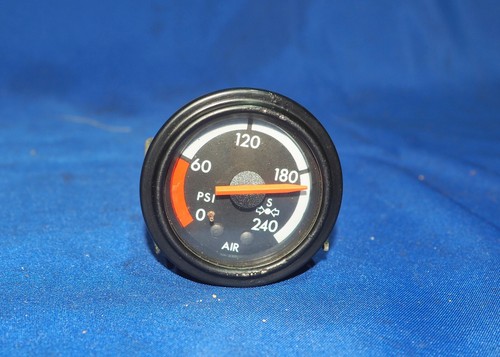 Freightliner FLD Classic Dashboard Instrument Cluster Air Pressure Gauge