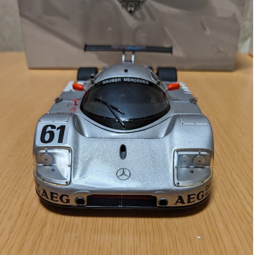 ジャンク品　EXOTO　ザウバー　メルセデス・ベンツ　Ｃ９ EXOTO 1/18 SAUBER MERCEDES C9 #61 39952 Free Shipping From