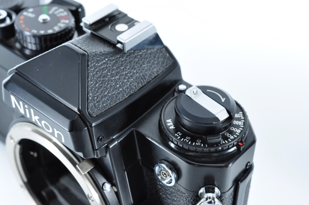 Excellent+] Nikon FE Black 35mm SLR Film Camera Body Japan 10519_2
