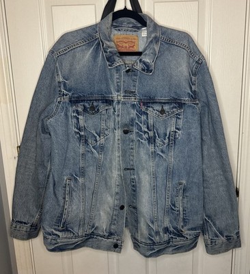 Levi Strauss Denim Jacket XL Trucker 72334 Jean Button Up Lightly Distressed