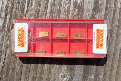 8 Sandvik N151.2-265-25-4G 235 Hartmetalleinsätze zum Einstechen / Trennen