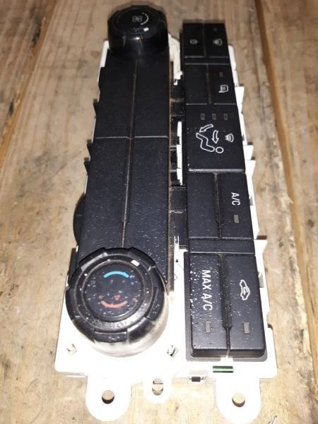 Control de temperatura con manual de CA para camioneta Ford F250SD 65014 11-16 Foto 3 de 4