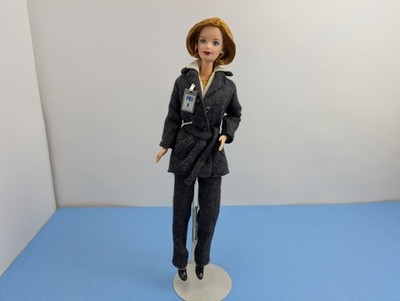Mattel Barbie The X-Files Agent Dana Scully Doll 1998