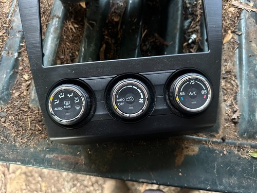 12 13 Subaru Impreza OEM AUTO CALENTADOR AIRE ACONDICIONADO CLIMATIZADOR CLIMATIZADOR CON BISEL DE VENTILACIÓN - Imagen 2 de 4