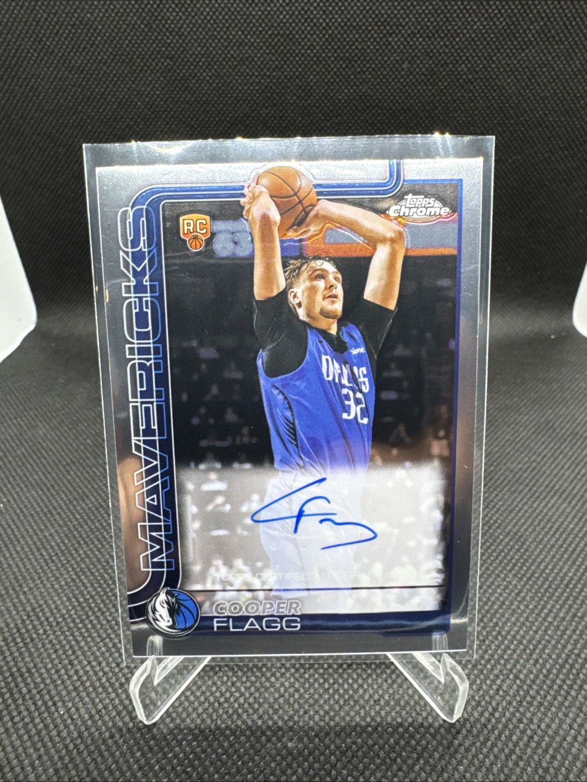 2025-26 Topps Chrome Cooper Flagg RC Auto ON-CARD Rookie Mavericks TCAR-CF CLEAN