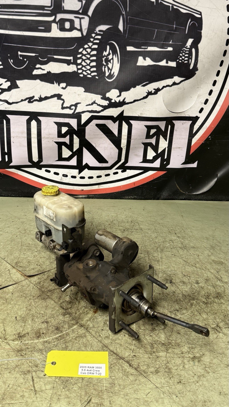 2002-2006 DODGE Ram 2500 Power Brake Booster Master Cylinder OEM