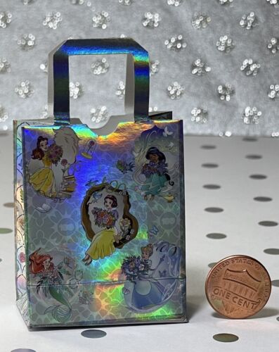 ZURU  Mini Brands Disney 100th Anniversary Edition ~Princess Shopping Bag~ - Picture 1 of 5