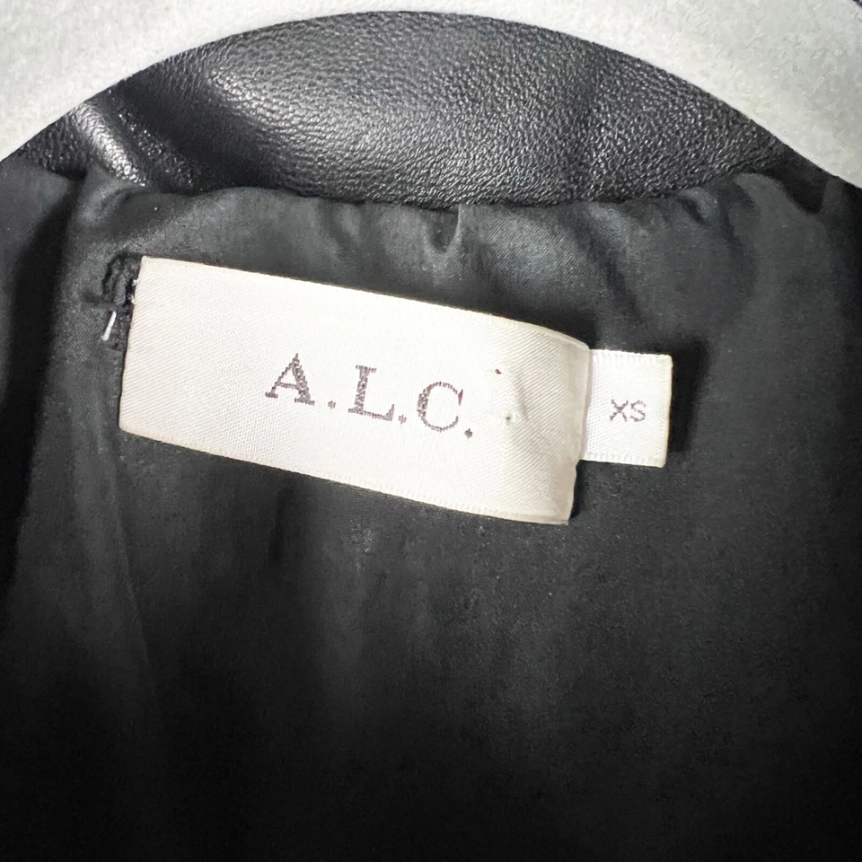 A.L.C. Abrigo Chaqueta Denver Cuero Genuino Acolchado Puff Cremallera Completa Cuello Alto Negro Foto 2 de 4