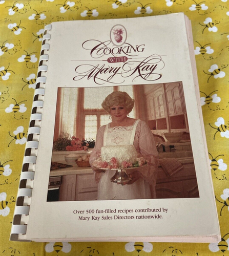 Cooking with Mary Kay Plastic Comb 500 Recipes Rare vintage cookbook