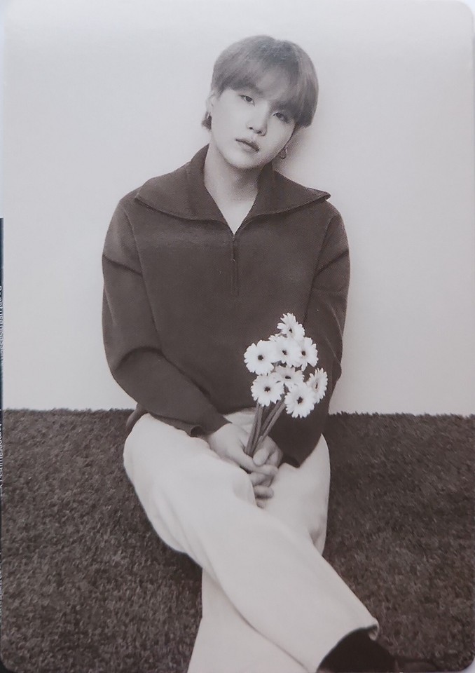 BTS   - MONOCHROME (MNCR) POP-UP  (Official MD)  / POSTCARD BOOK main image 1