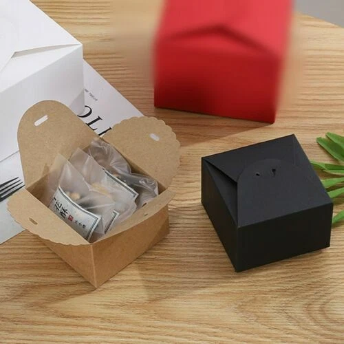 Carta da regalo in rotoli neri