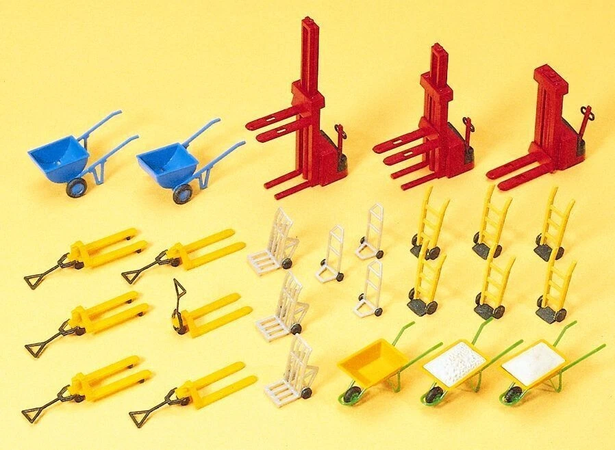 Preiser HO Scale Model Scenery Detail Set Forklifts Wheelbarrows