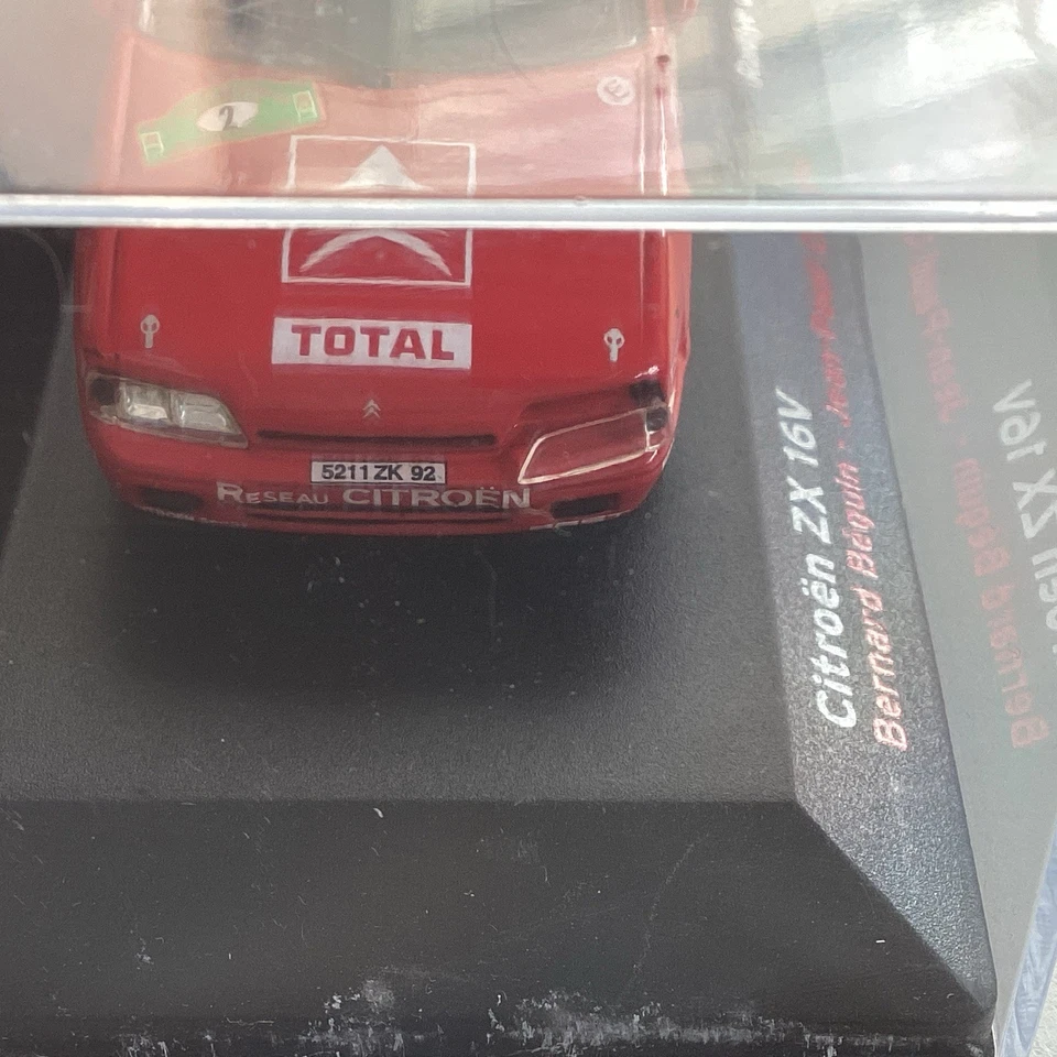 Altaya 1/43 collection voiture rallye  , Citroën ZX 16V 1994 Défaut - Photo 3/4