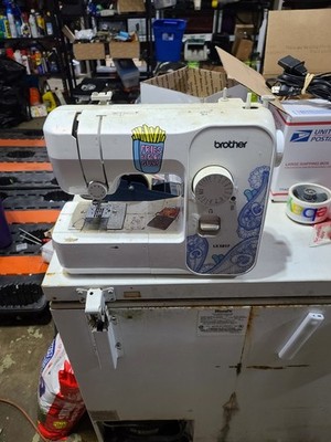 Brother LX3817 Electric Portable Sewing Machine it works just in rough shape 