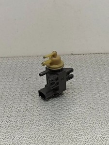 Volkswagen Golf VI 2011 Diesel 77kW Turbolader Druckwandler Magnetventil