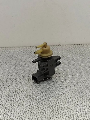 Volkswagen Golf VI 2011 Diesel 77kW Turbolader Druckwandler Magnetventil