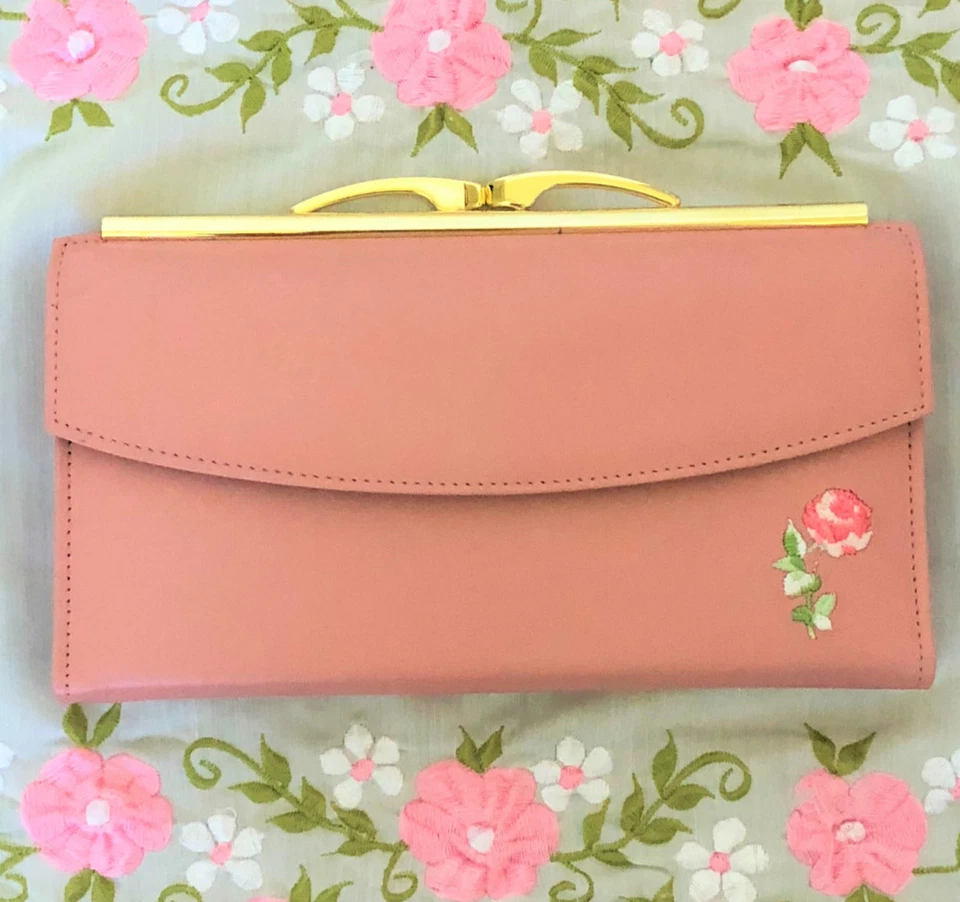 Women Purse Wallet w/ Envelop Credit Card and ID Holders - Image 2 of 4