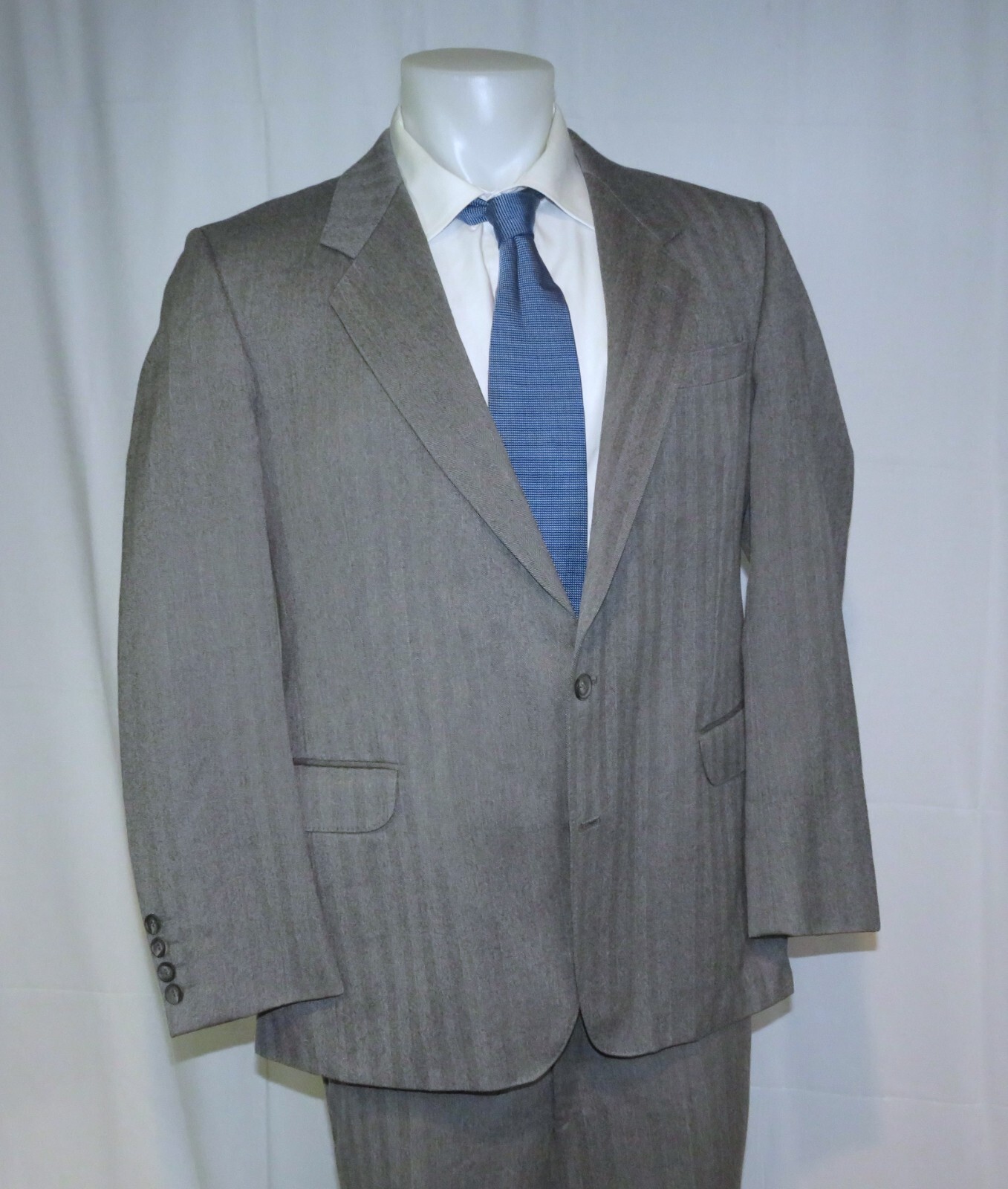 Moss Bros Covent Garden Gray Herringbone Vintage Two Button Suit 42S image 8