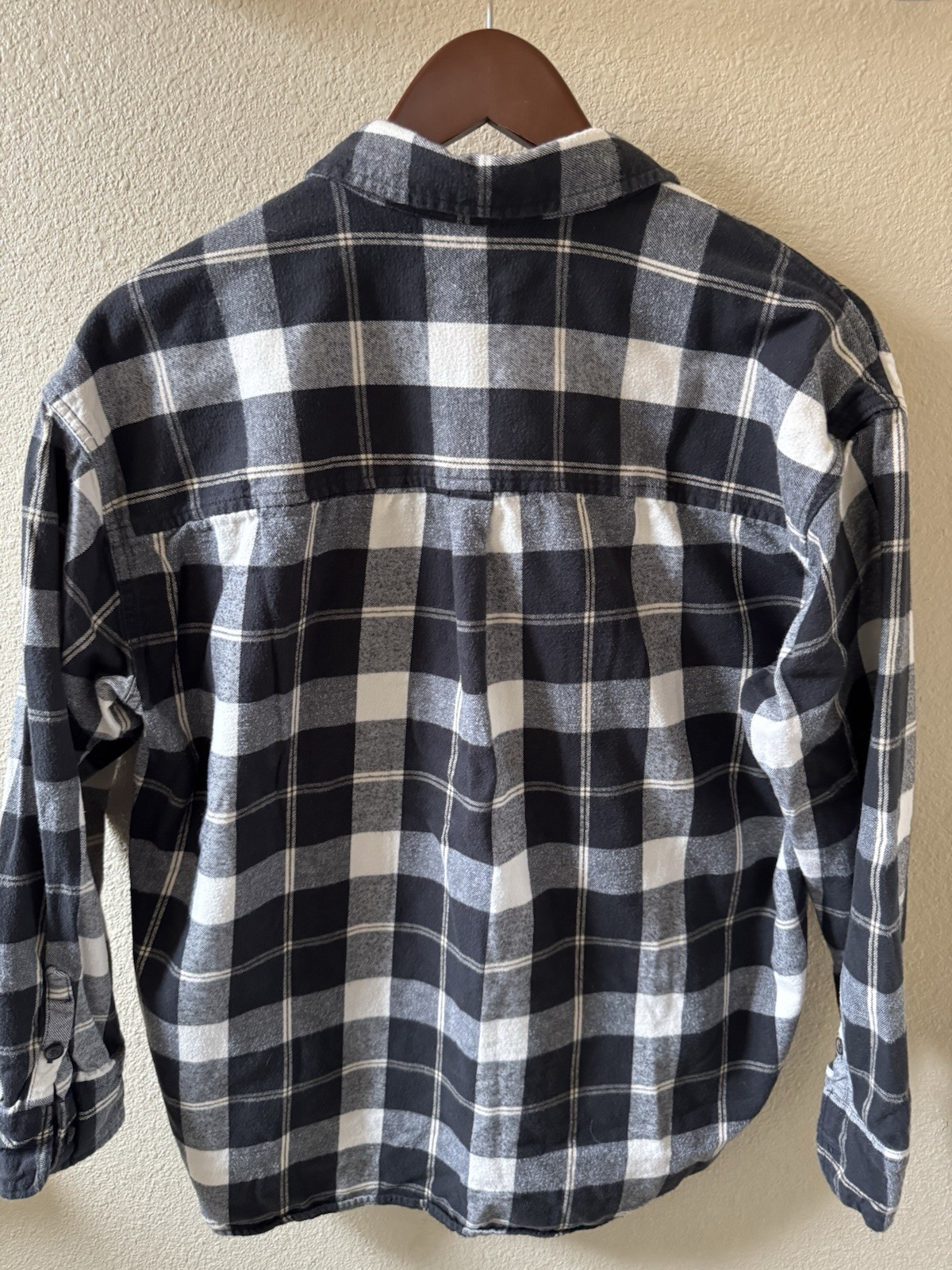 Universal Thread Flannel Long Sleeve Button Up Sh… - image 3