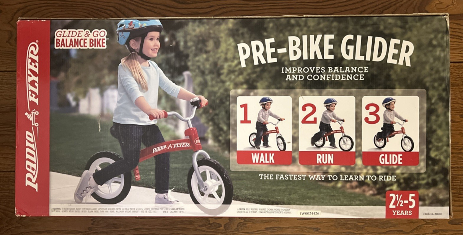 Radio Flyer Model 800, Glide & Go Balance Bike, Age 2.5 to 5