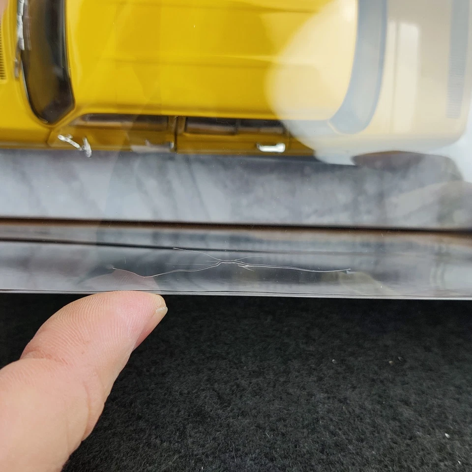 AUTO SOLIDA RENAULT 8 S GIALLA 1968 1:18 IN SCATOLA S1803609 - Immagine 3 di 4