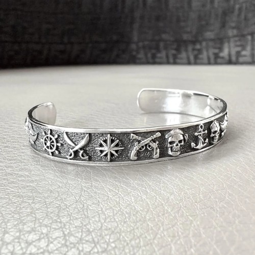 Handcrafted 925 Sterling Silver Pirate Skull Skeleton Punk Gothic Biker Bracelet - Picture 3 of 3