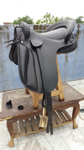 Selle Espagnole 18 En Cuir De Buffle Noir Sur Teinture De