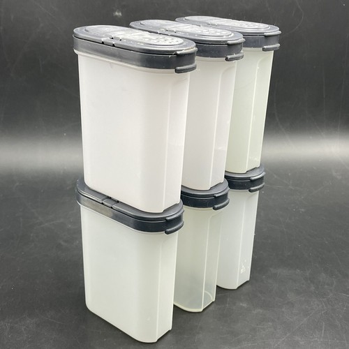 6 Tupperware Spezie Shaker Modulari Compates con Coperchi Flip Top Nero Guarnizioni Vintage 1846 - Foto 5 di 11