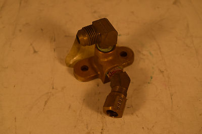 MCI 1900 Bus Drop Elbow Air Fitting 4L-20-483