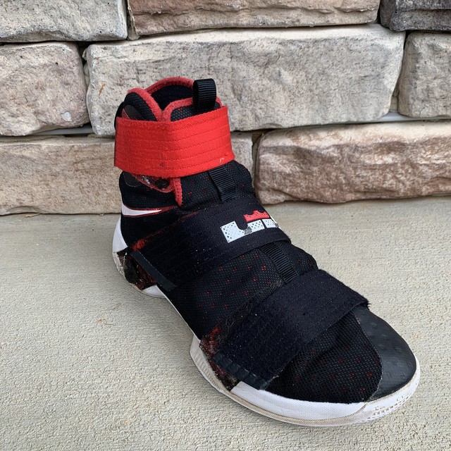 lebron soldier 10 size 6