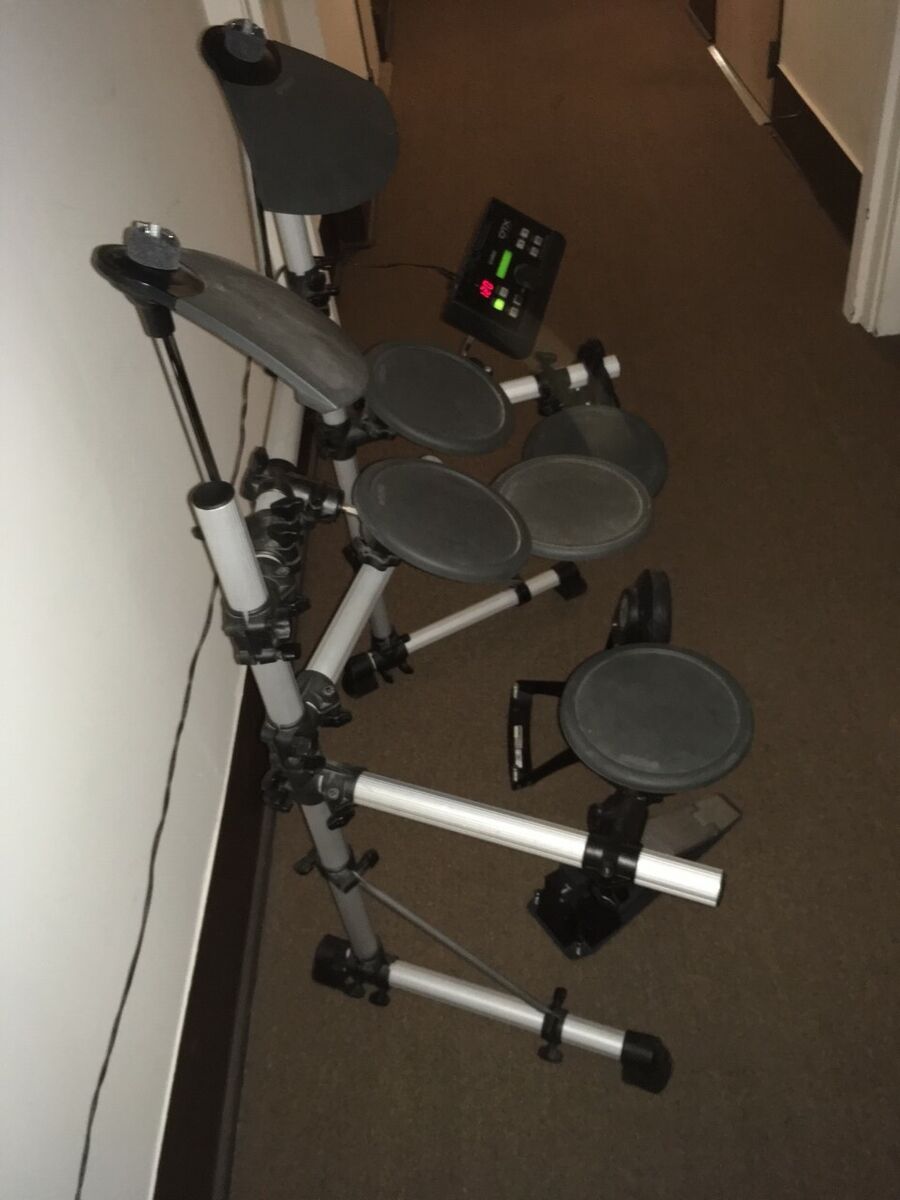 YAMAHA DTX500 ELECTRONIC DRUM KIT 65series 5PADS 2CYMBALS HiHat & Kick  pedals