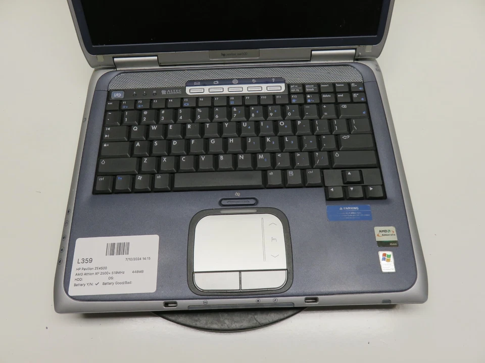 Portátil HP Pavilion ze4560us AMD Athlon XP 448 MB Ram sin disco duro Foto 2 de 4