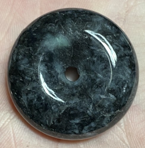 ESTATE VINTAGE BURMESE FINE SMOKY GRAY BLACK JADEITE JADE A DONUT PENDANT 33.5mm - Picture 7 of 11