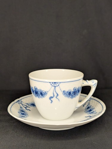 Vintage Bing & Grondahl Empire Coffee Cups & Saucers – Denmark, Set of 4 - Picture 3 of 9