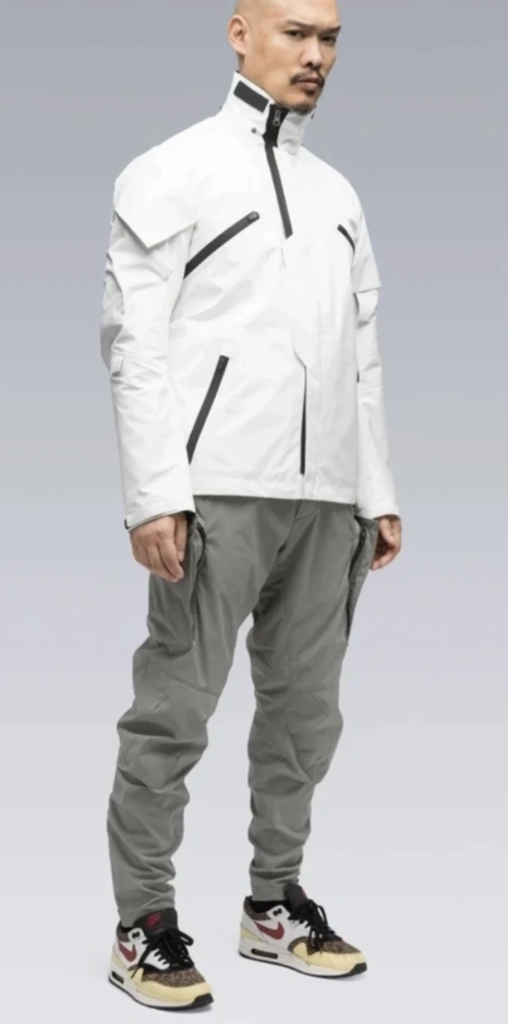 Acronym J1B-GT 3L Gore-Tex Pro Interops Jacket size MEDIUM Acronym J1B-GT 3L Gore-Tex Pro Interops Jacket size MEDIUM