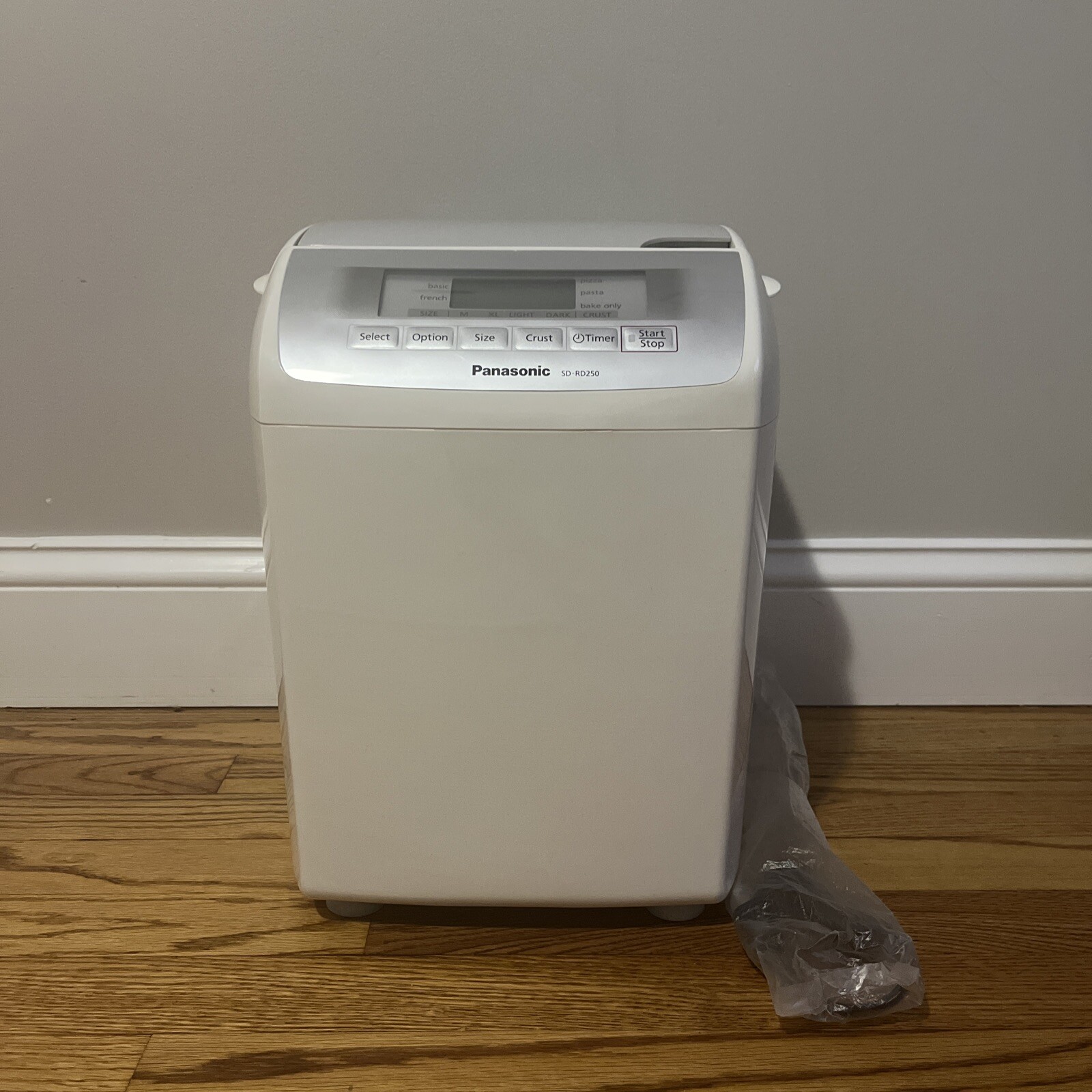 Panasonic SD-RD250 Bread Maker with Automatic Fruit & Nut Dispenser New