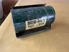 VTG Bob-Bet Metal Green Bait Box Fishing Container Bait Bucket Box for Live Bait
