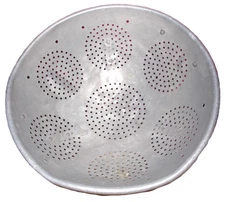 Vintage 3 Legged 12.5" Footed Colander Strainer Aluminum Circle Pattern MCM