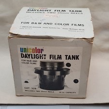 Unicolor Plastic Daylight Film Developing Tank with Two 35mm Film Reels