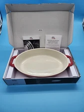 Staub 29 cm / 11" x 8" Oval Ceramic Baking Dish – Cherry Red – NEW in Box