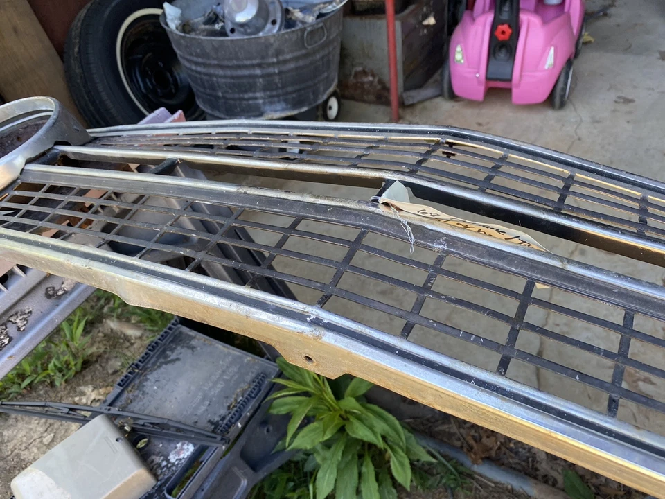 Ford Fairlane Torino 1968 radiador delantero parrilla aluminio con puertas faros Foto 4 de 4