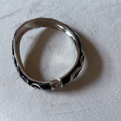 Black Silver Coloured Diamanté Bangle Wavy Bracelet - Picture 4 of 12