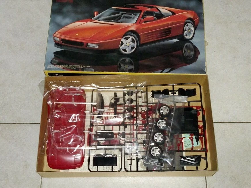 FUJIMI FERRARI 348 TS 1-24 ART. 12032 - Immagine 2 di 2